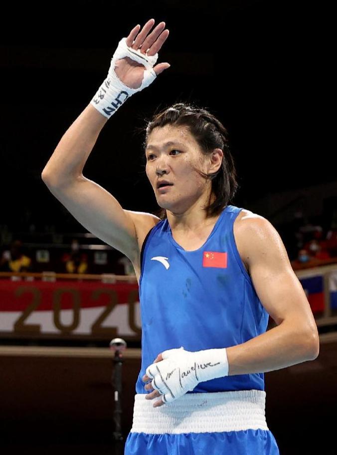 爱游戏平台热门游戏合集Karsa回归赛场，势不可挡首场状态亮眼，热火观众沸腾！(karsa以前的战队)